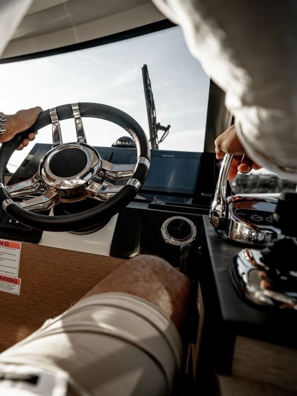 the steering wheel console of the prestige 420s
